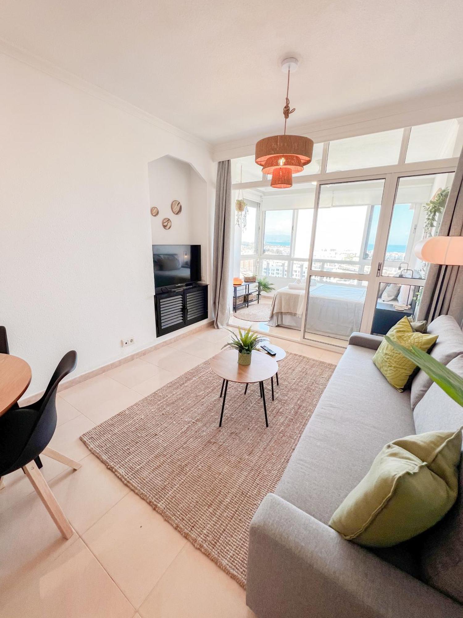 Apartamento Cozy Flat With Sea Views La Torre Torremolinos Exterior foto