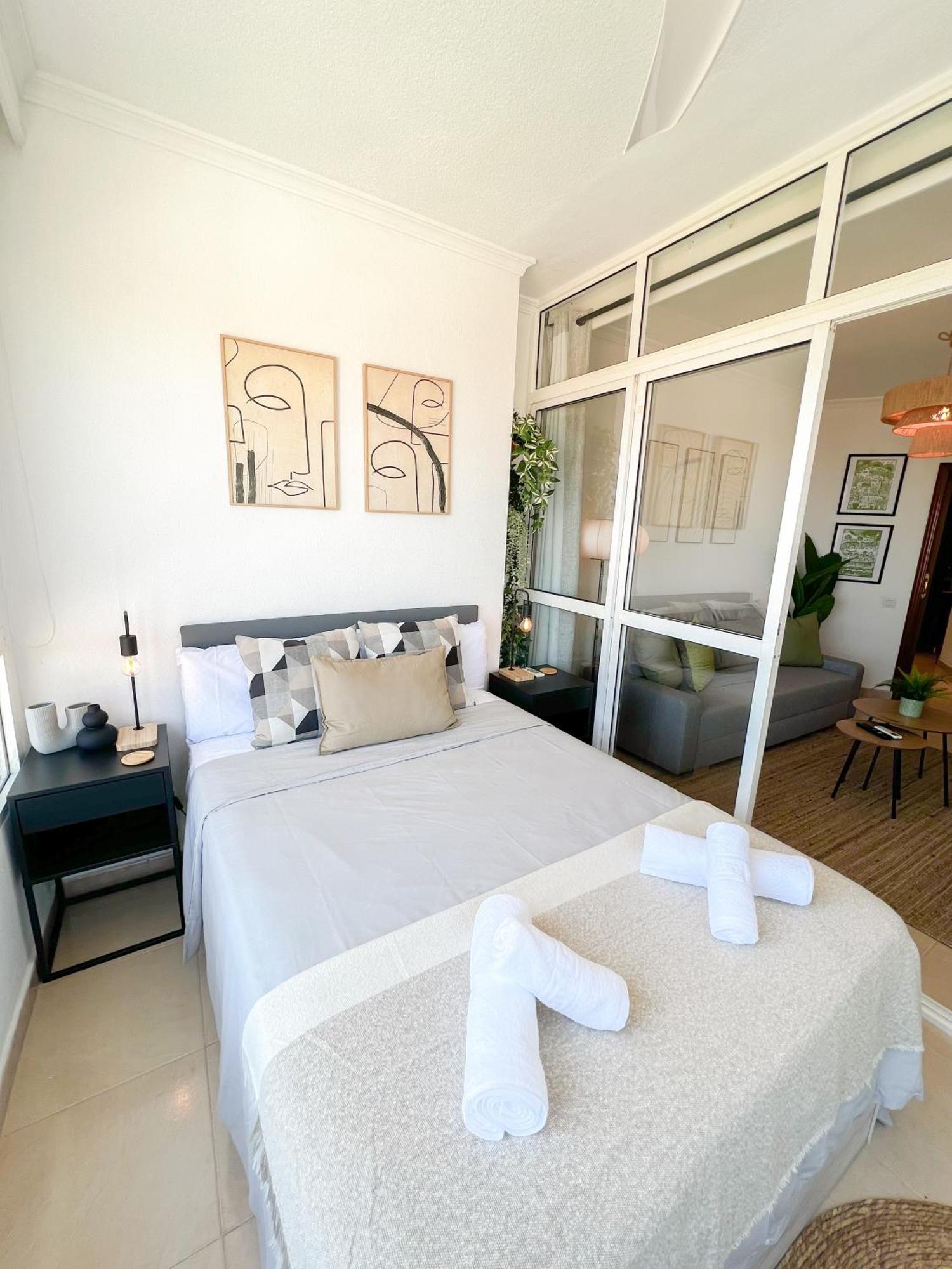 Apartamento Cozy Flat With Sea Views La Torre Torremolinos Exterior foto