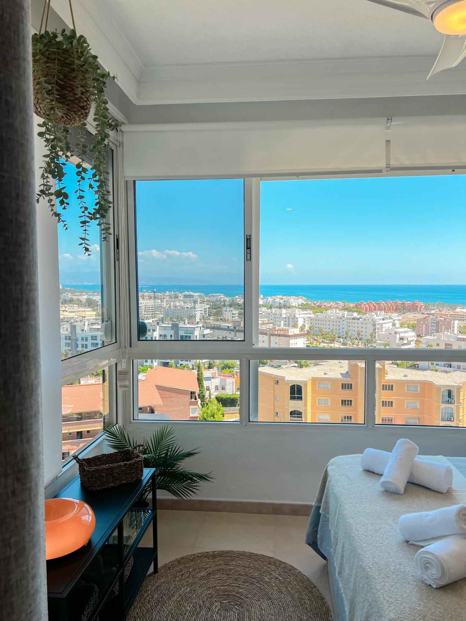 Apartamento Cozy Flat With Sea Views La Torre Torremolinos Exterior foto