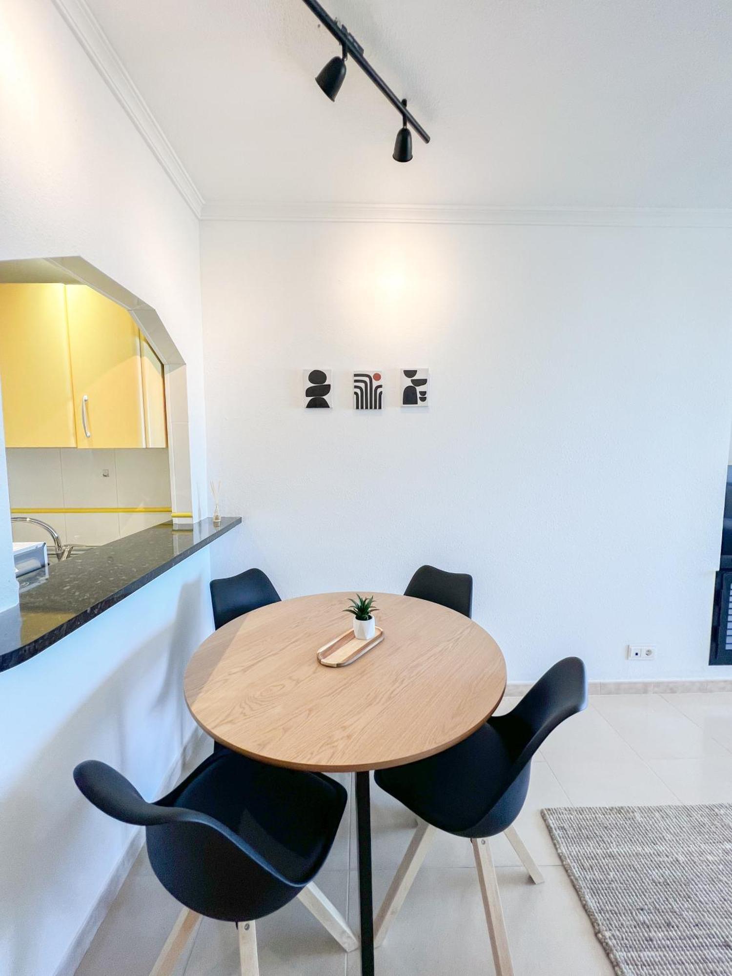 Apartamento Cozy Flat With Sea Views La Torre Torremolinos Exterior foto