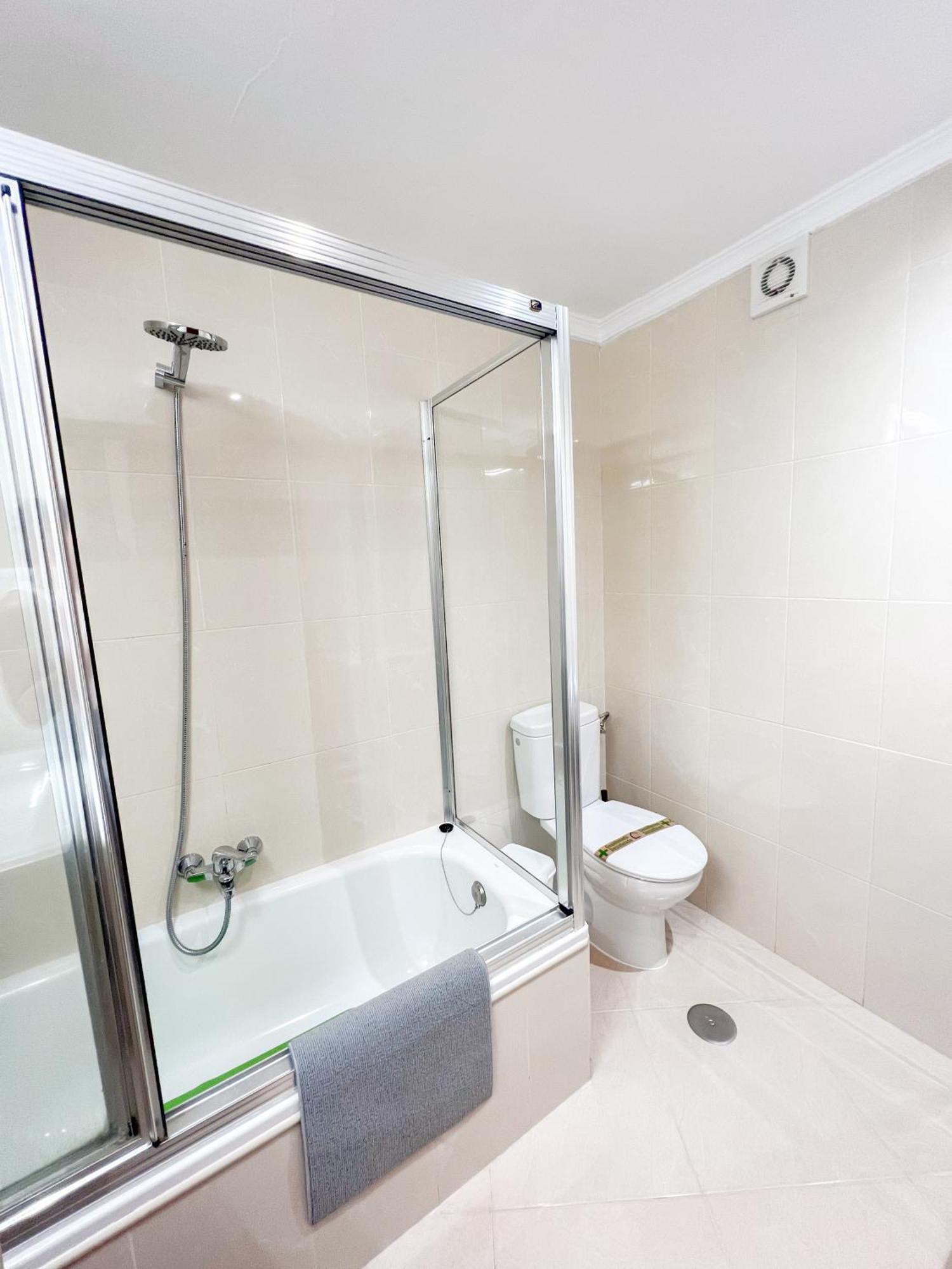 Apartamento Cozy Flat With Sea Views La Torre Torremolinos Exterior foto